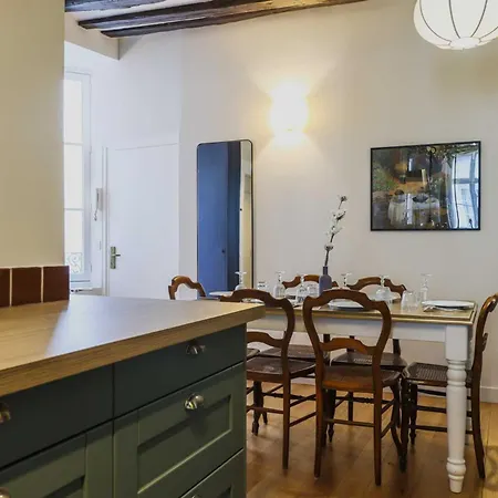 Moderne -2br-6p- Palais Royal Apartment *