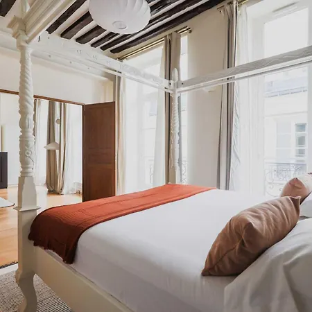 Moderne -2br-6p- Palais Royal Apartment *