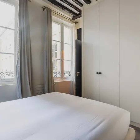 Apartment Moderne -2br-6p- Palais Royal Paris
